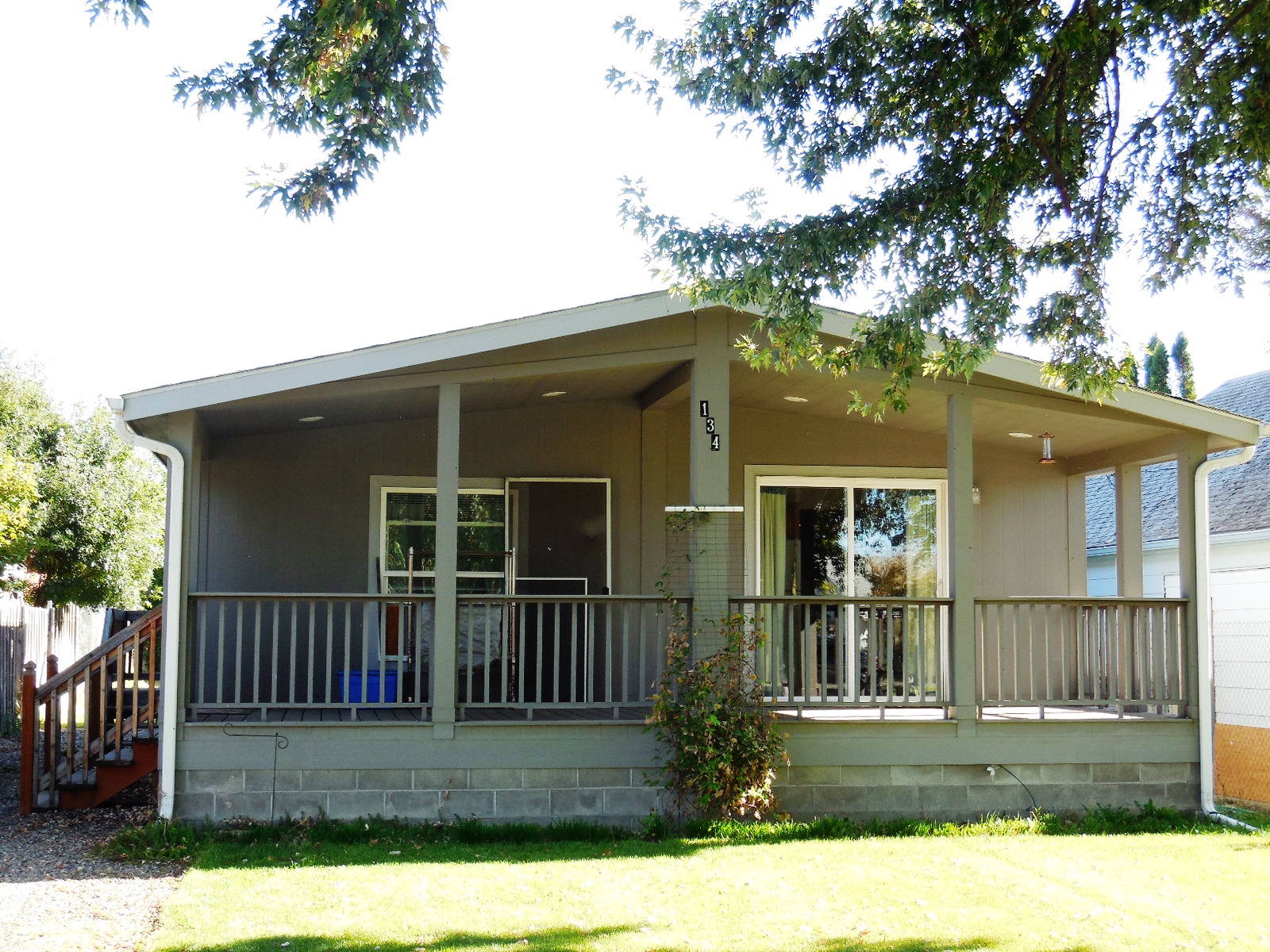 *PENDING SALE!* 134 S.E. 3rd Avenue, Milton Freewater, Oregon 97862